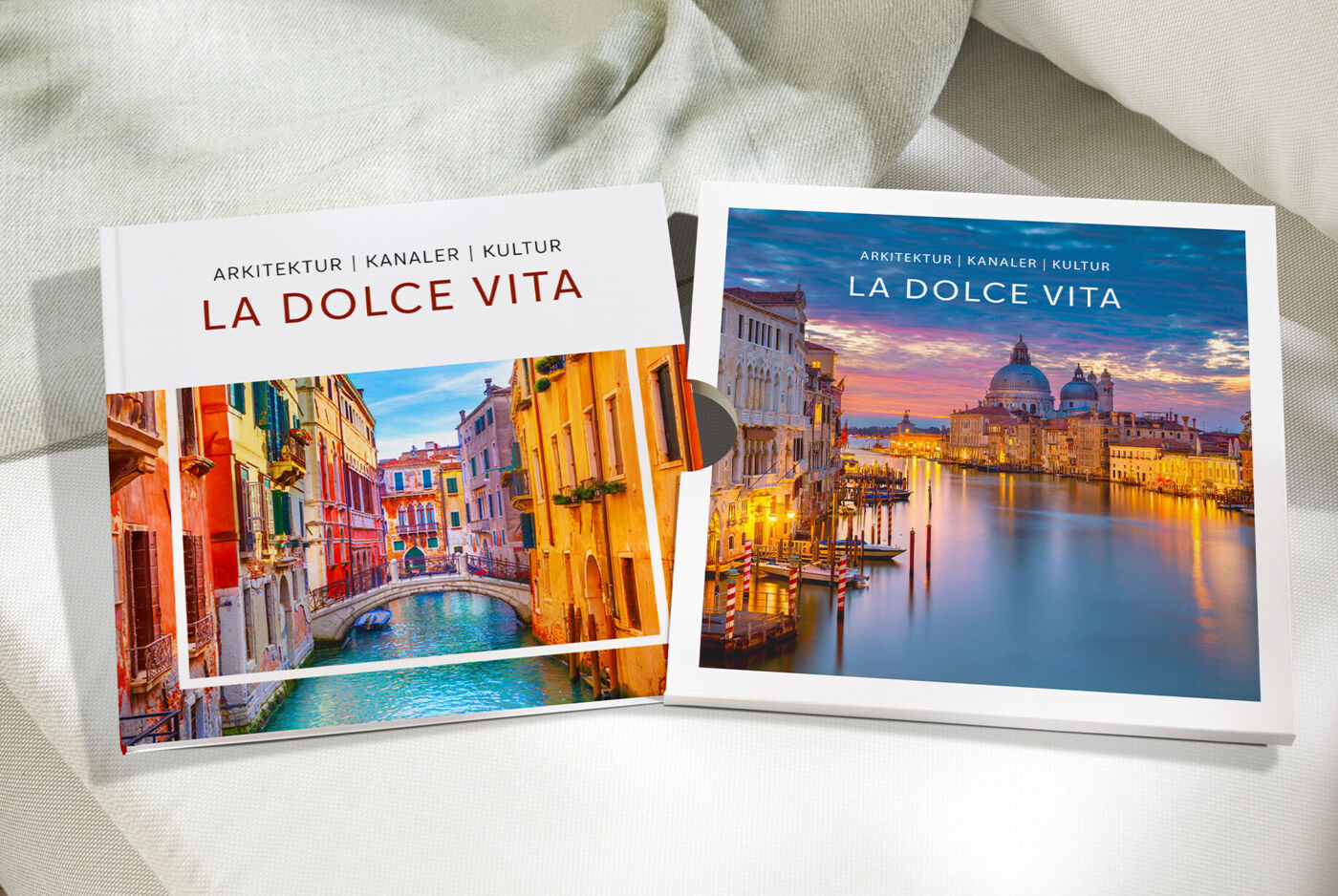 CEWE FOTOBUCH im personalisierten Schuber mit farbenfrohen Reisefotos aus Italien und dem Titel „La dolce vita“